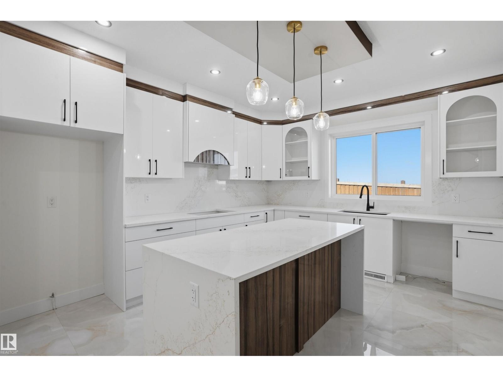 2310 6a Av Sw Property Photo 16