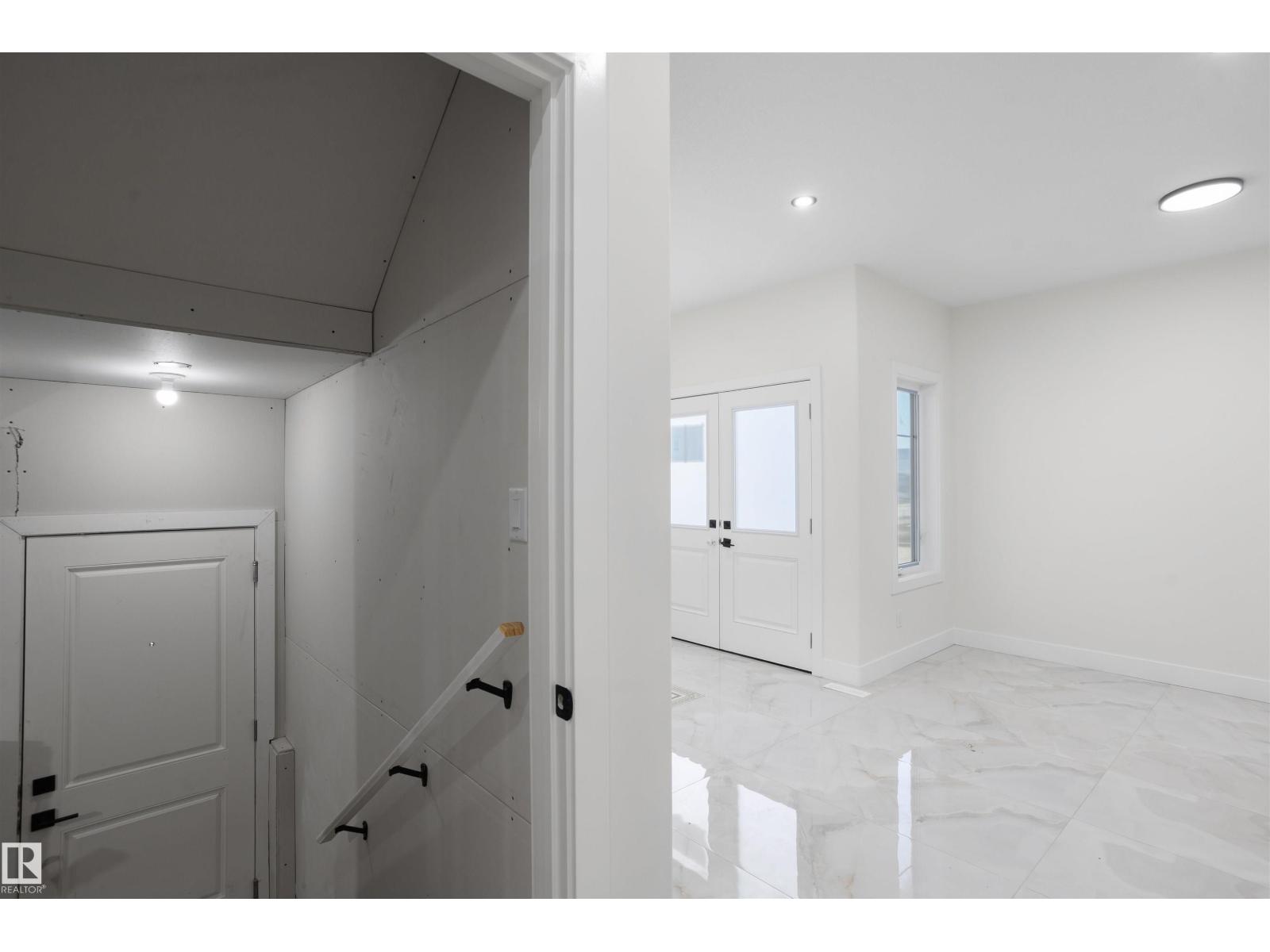 2310 6a Av Sw Property Photo 24