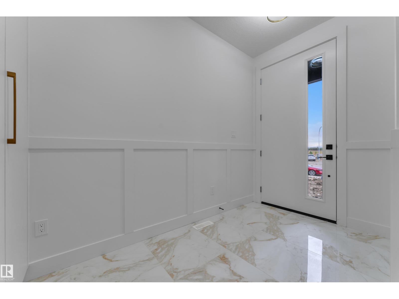 2015 156 Av Nw Property Photo 4