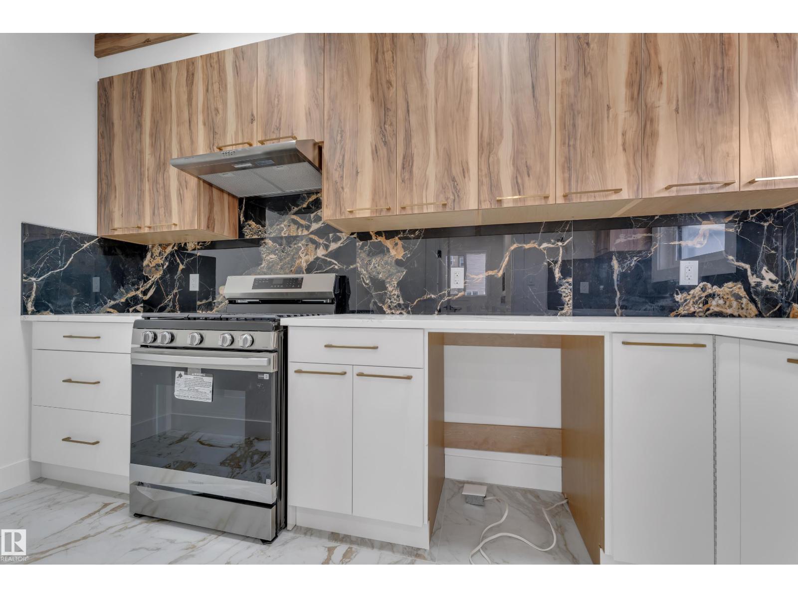 2015 156 Av Nw Property Photo 11