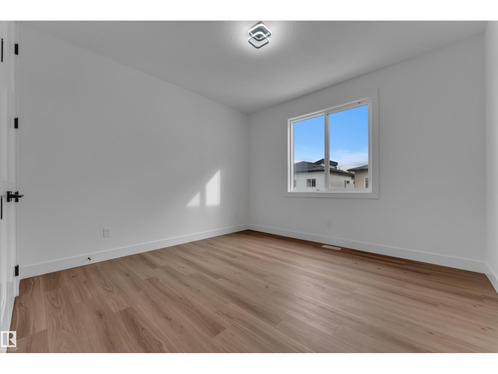 2015 156 Av Nw Property Photo 26