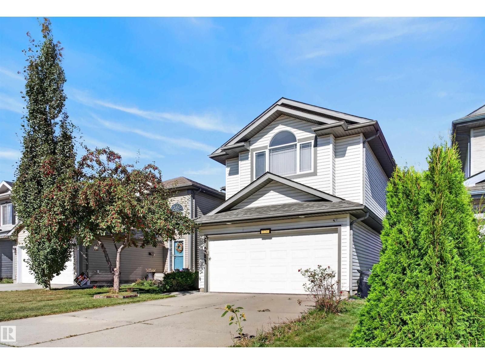1524 37B AV NW Property Photo 1