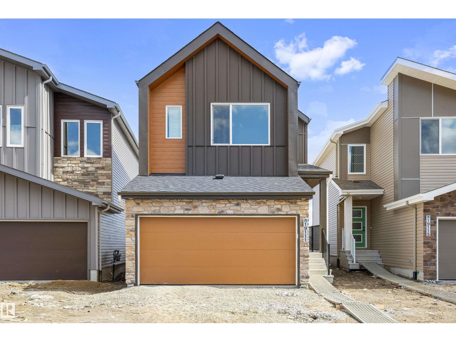 19111 20 Av Nw Property Photo 1