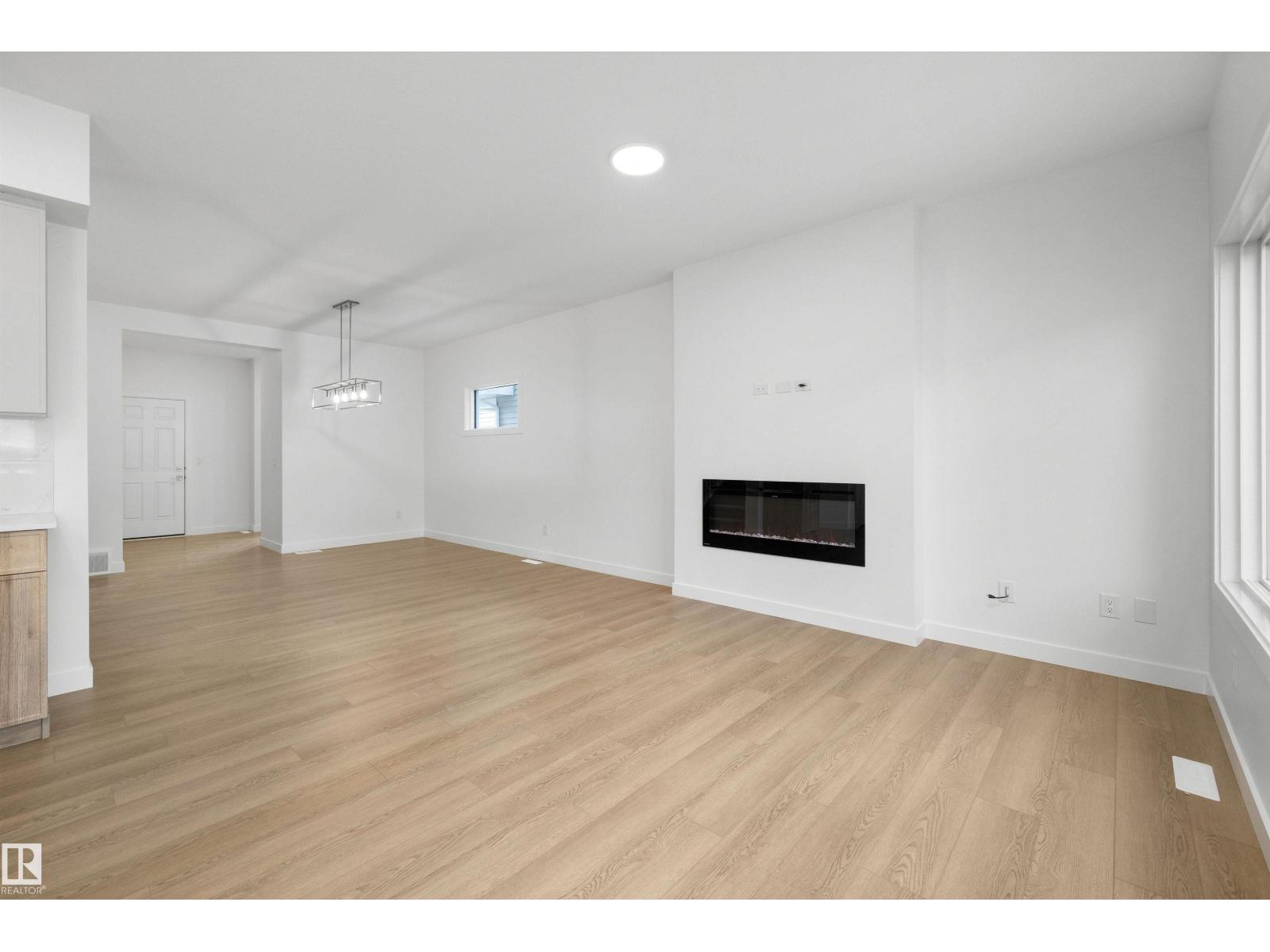 2523 210 St Nw Property Photo 12