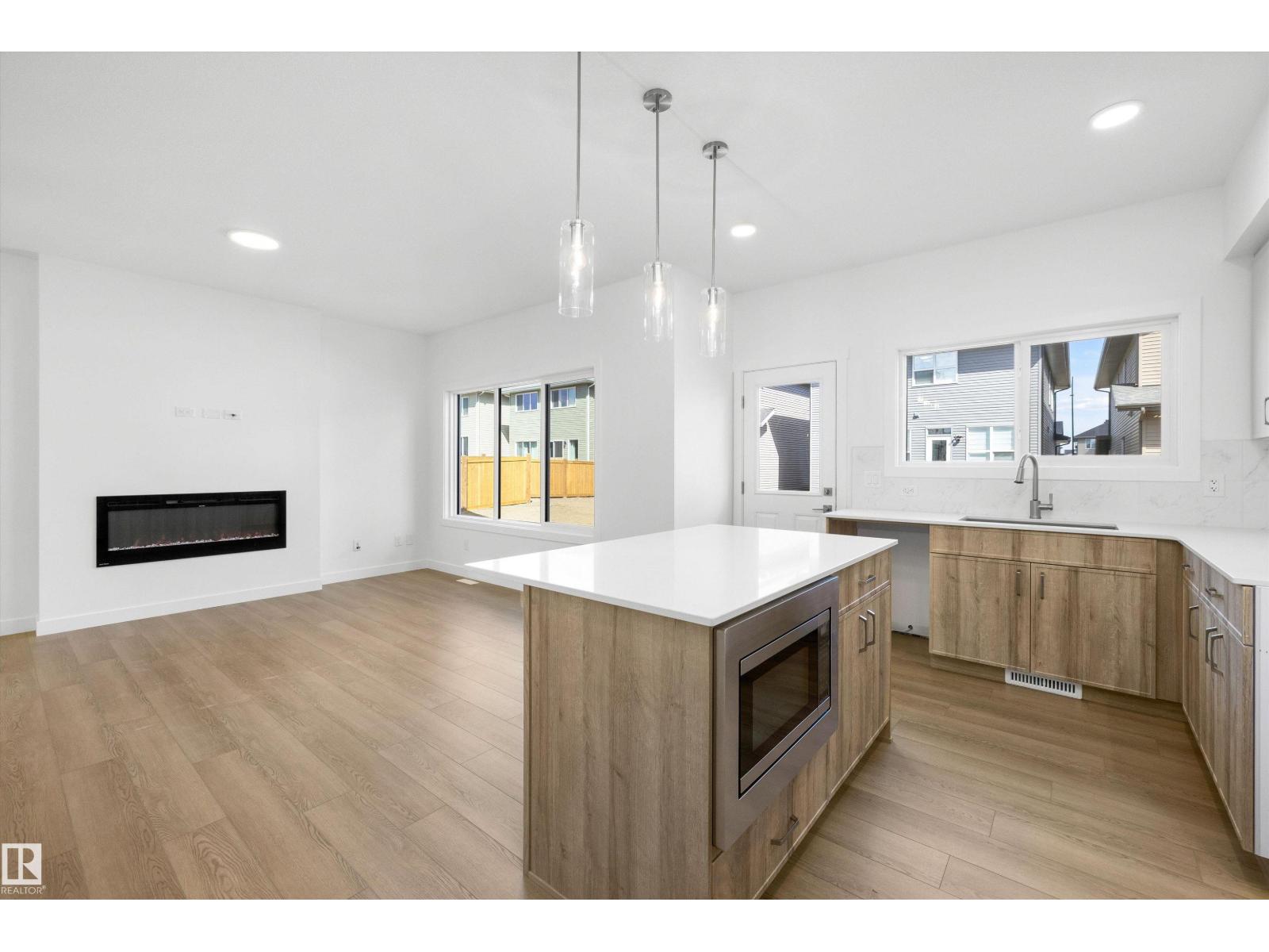 2523 210 St Nw Property Photo 18