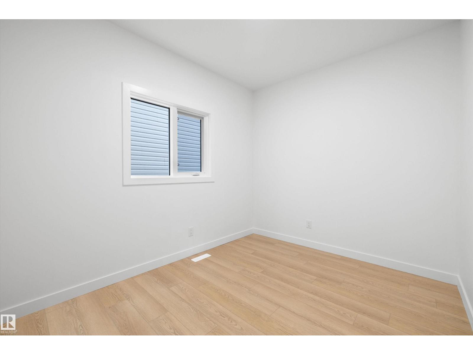 2523 210 St Nw Property Photo 20