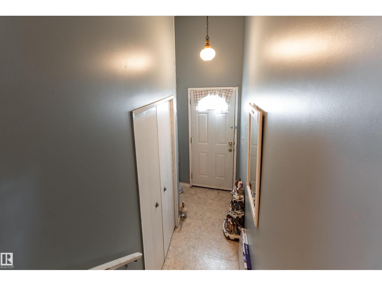 5047 46 St Property Photo 9