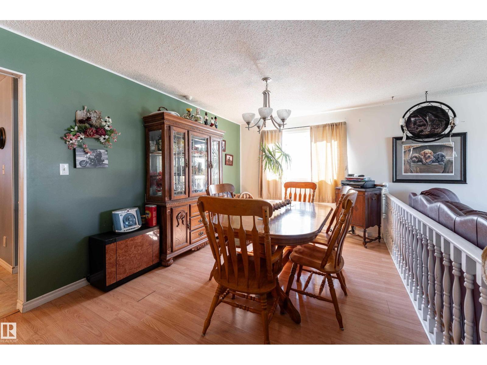 5047 46 St Property Photo 13