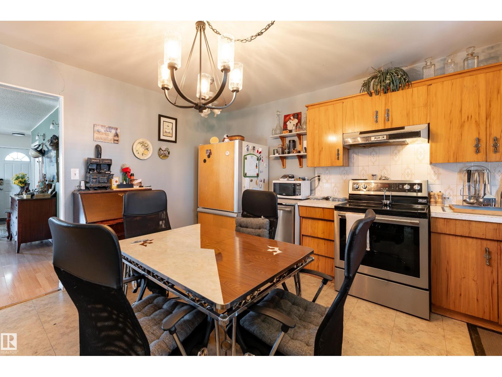 5047 46 St Property Photo 14