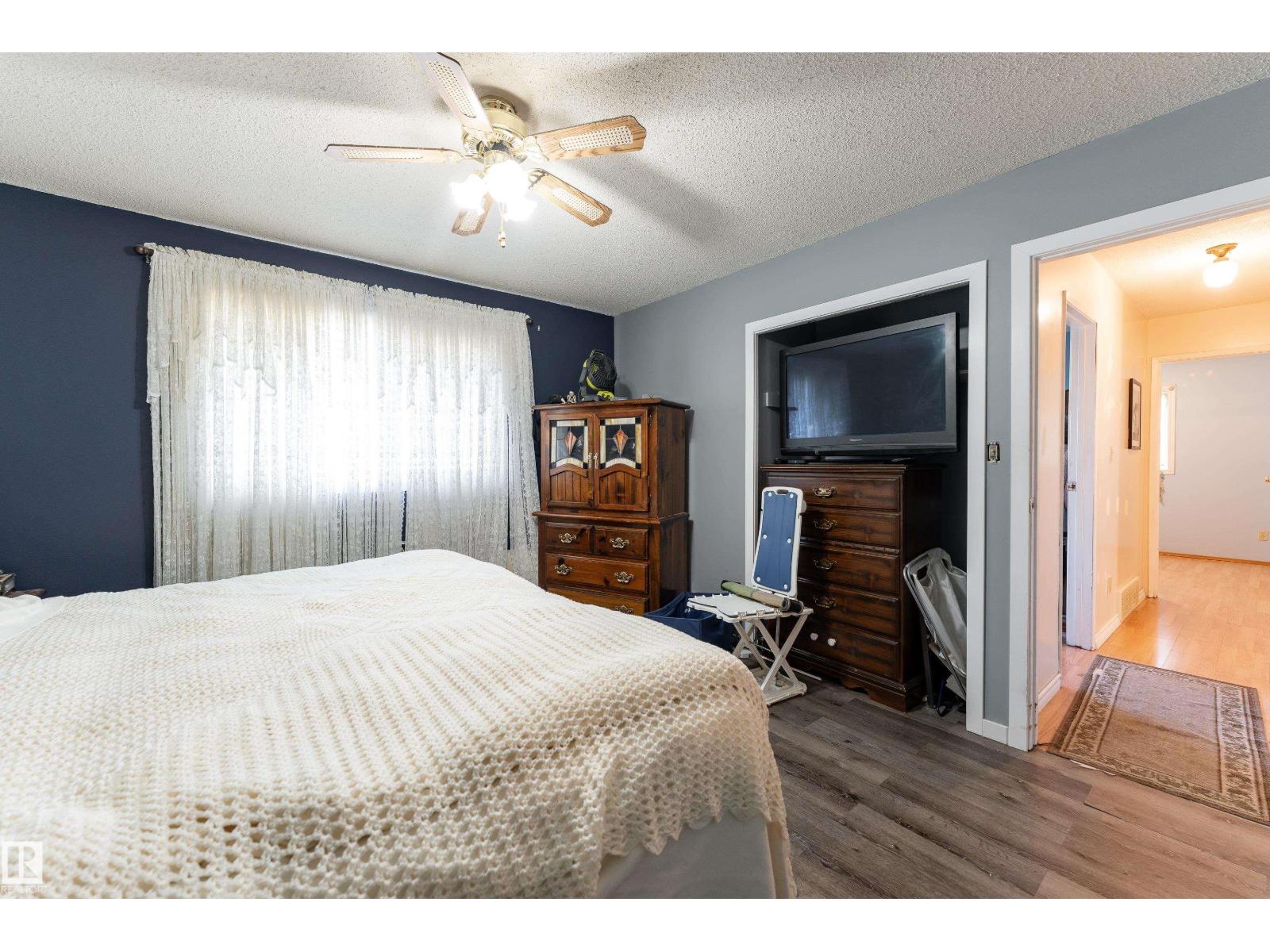 5047 46 St Property Photo 19