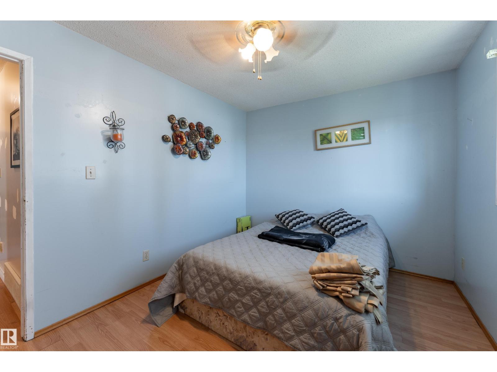 5047 46 St Property Photo 21