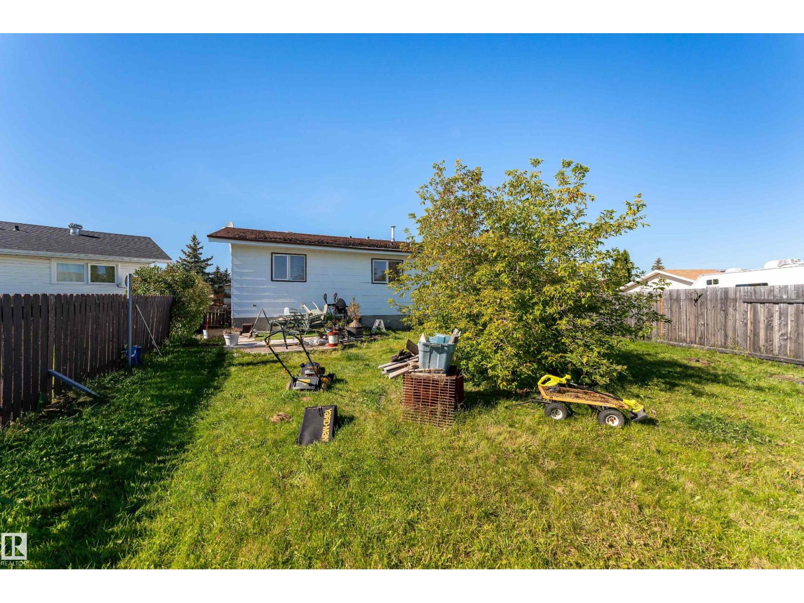 5047 46 St Property Photo 29