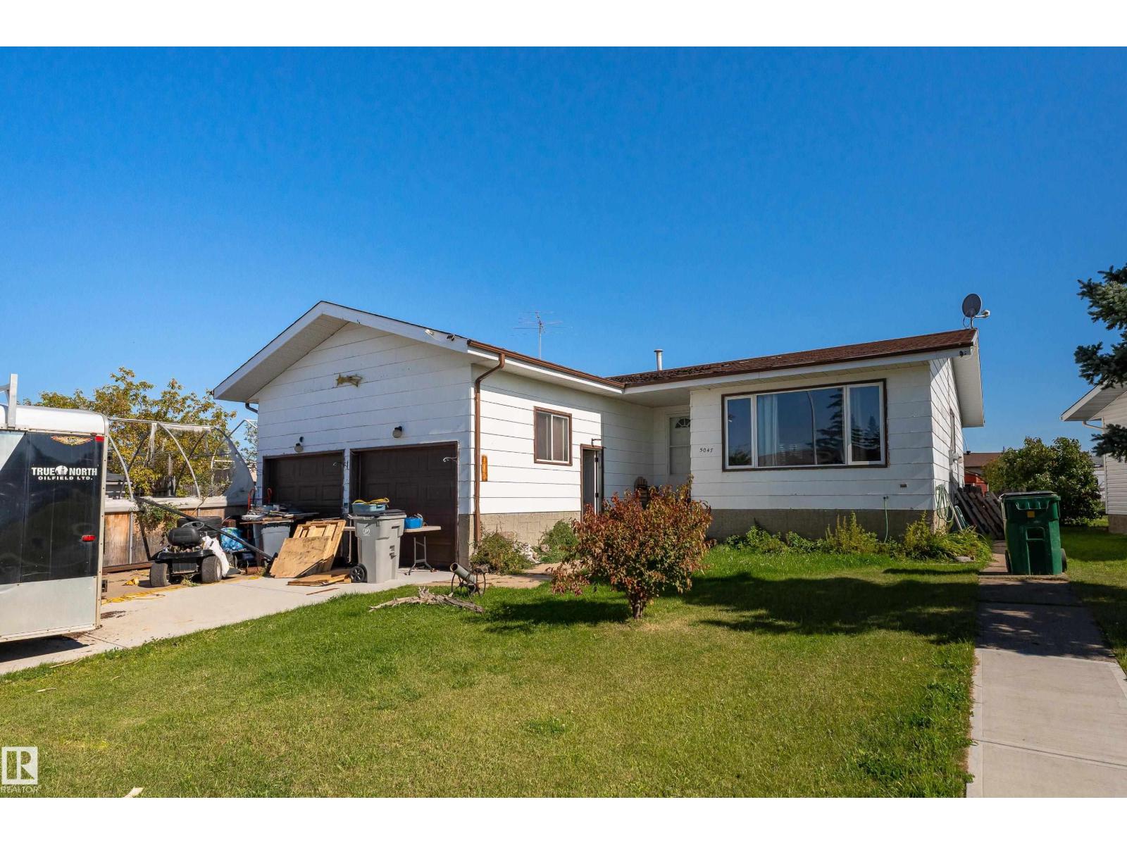 5047 46 St Property Photo 30