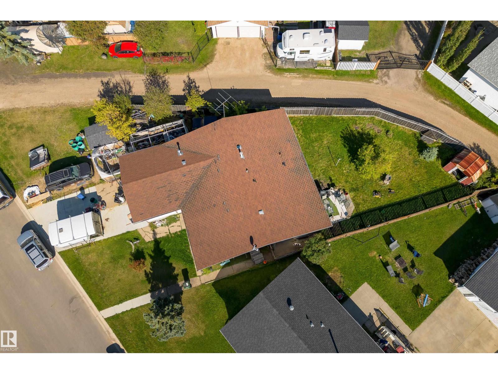 5047 46 St Property Photo 32