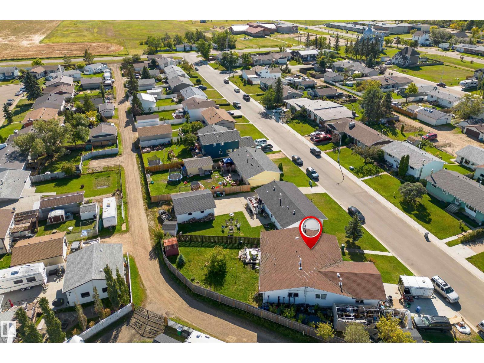 5047 46 St Property Photo 35