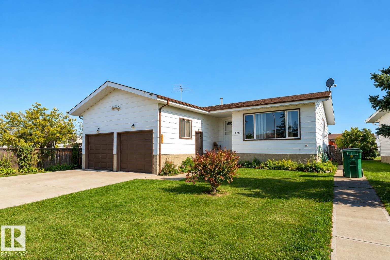 5047 46 St Property Photo 39