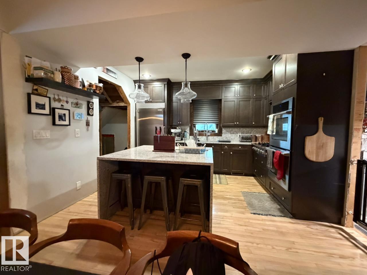 10994 126 St Nw Property Photo 8