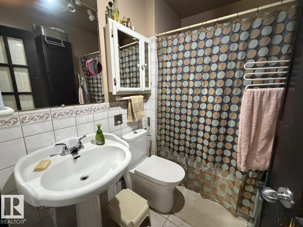 10994 126 St Nw Property Photo 17