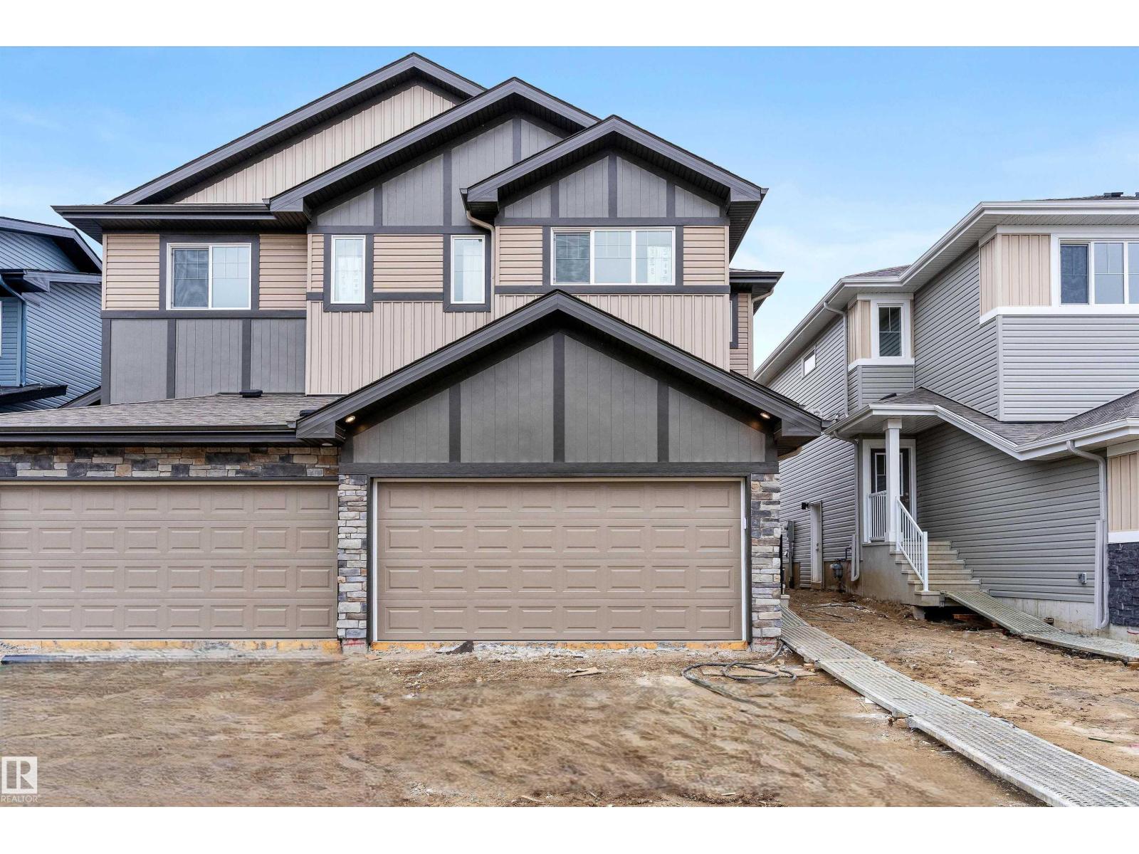 924 18 AV NW Property Photo 1