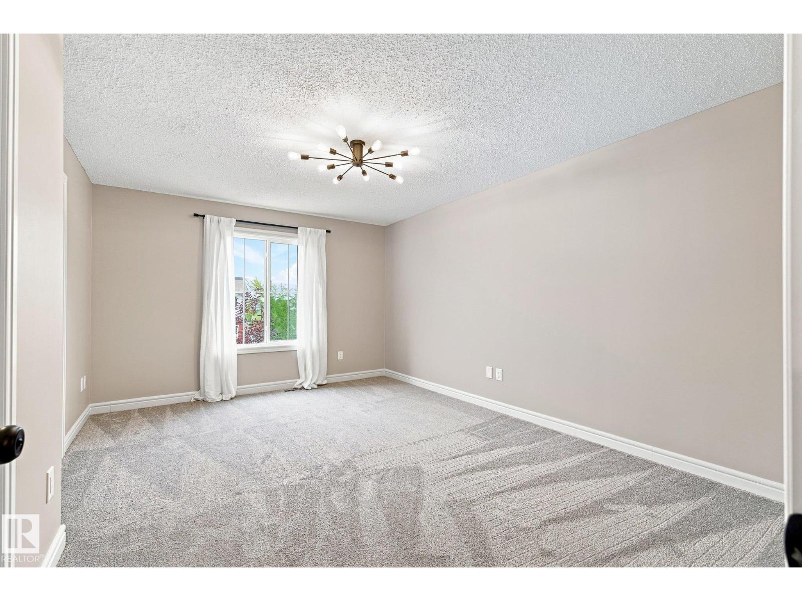 289 Desrochers Bv Sw Property Photo 23