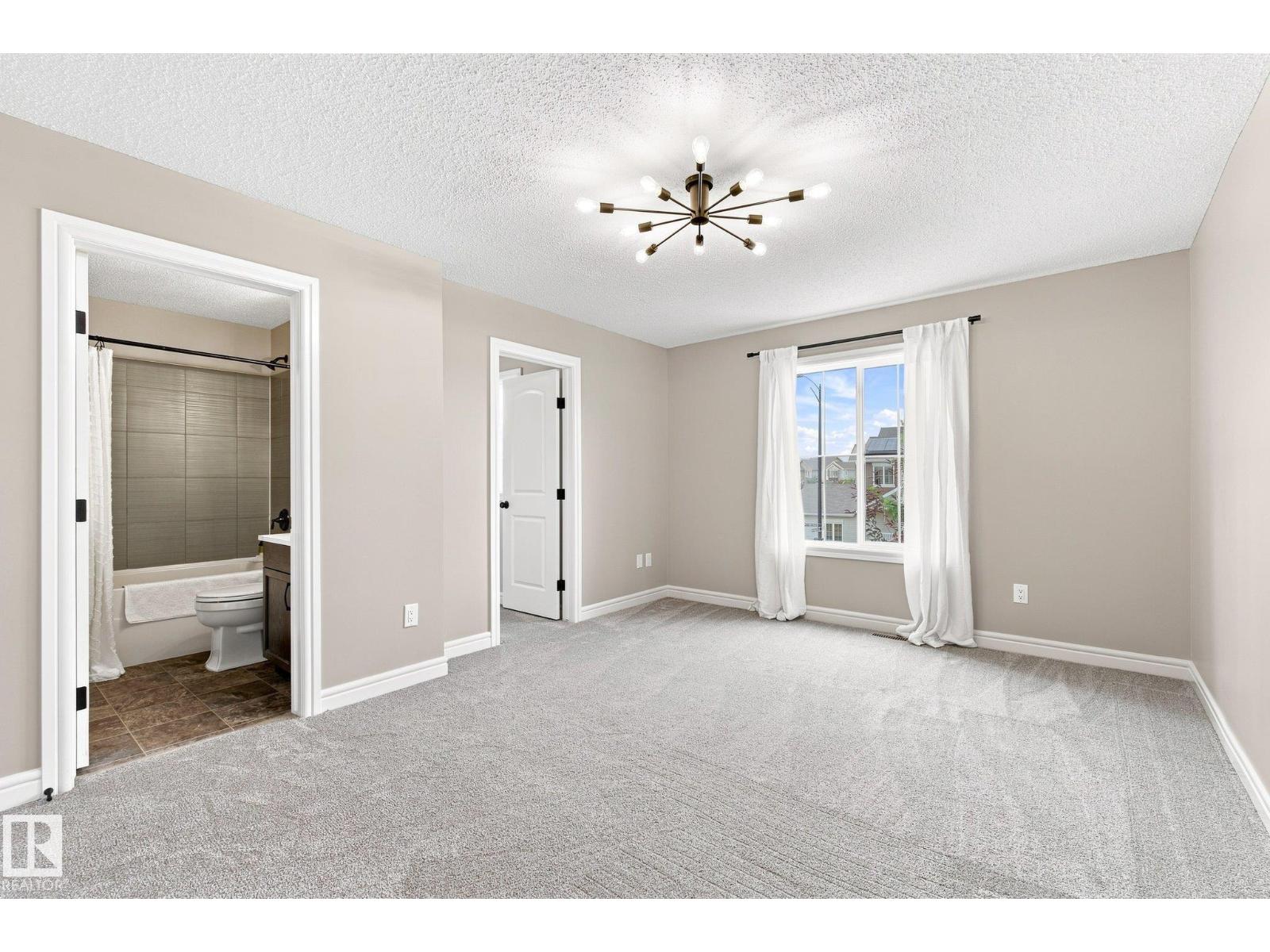 289 Desrochers Bv Sw Property Photo 24