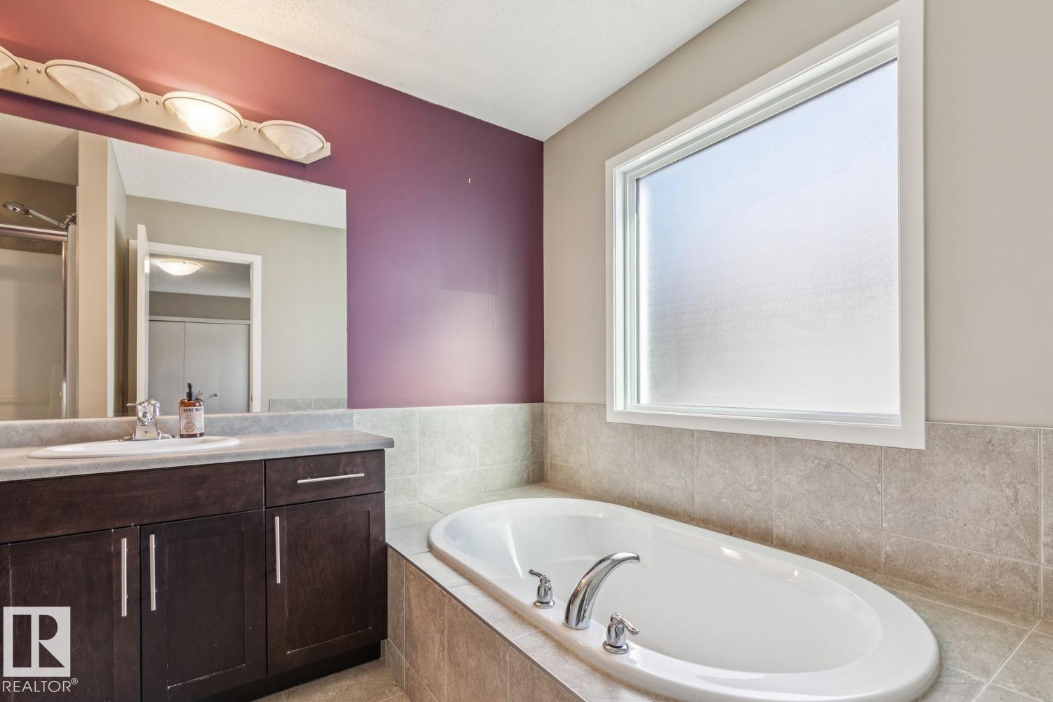 12007 173 Av Nw Property Photo 31