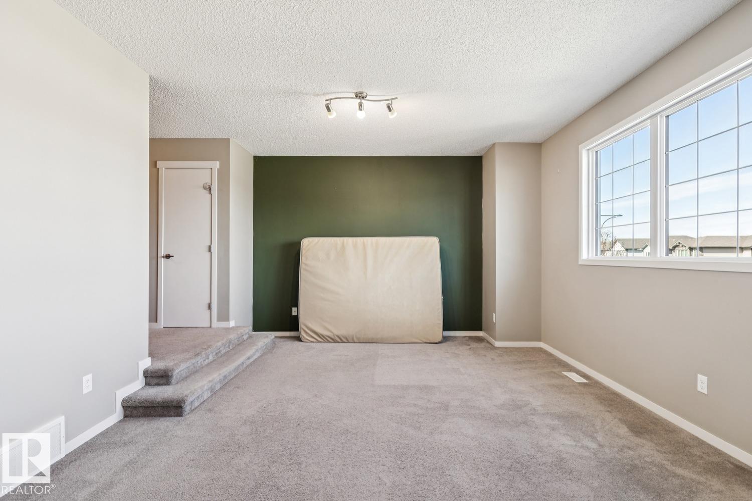 12007 173 Av Nw Property Photo 45
