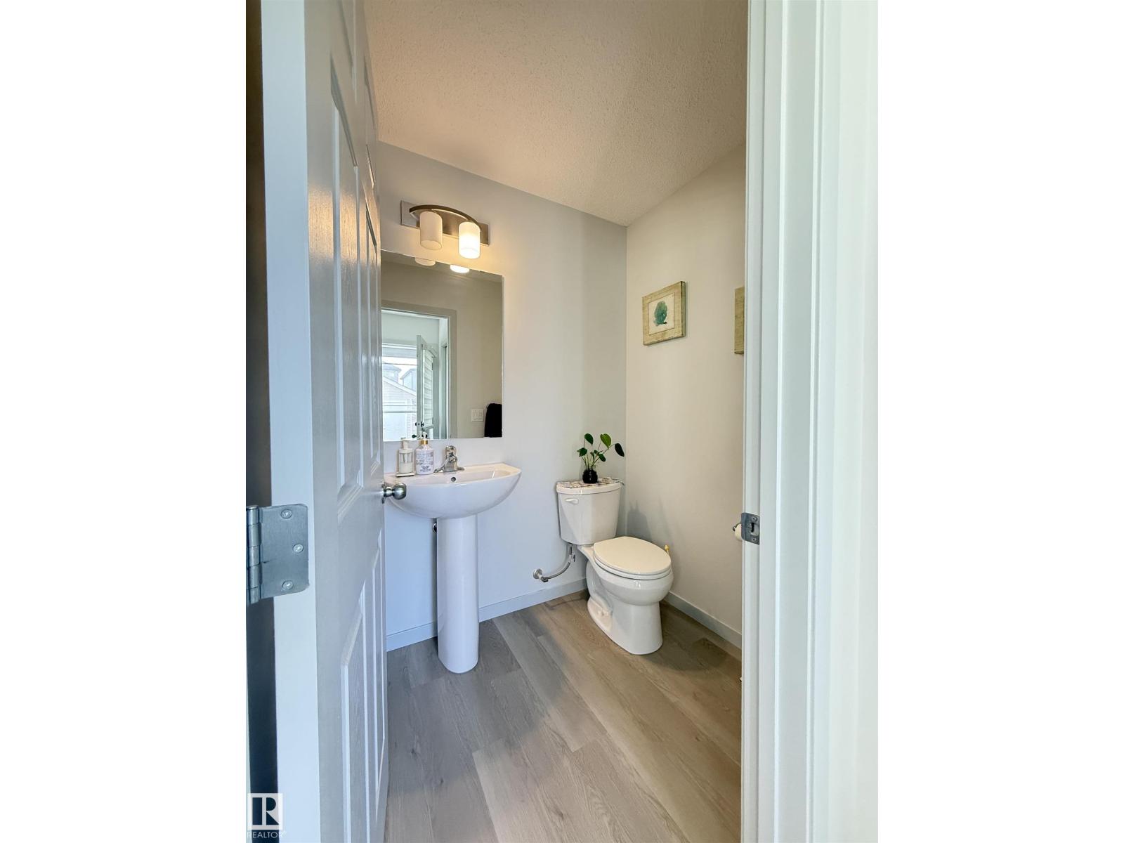 6283 176 Av Nw Property Photo 8