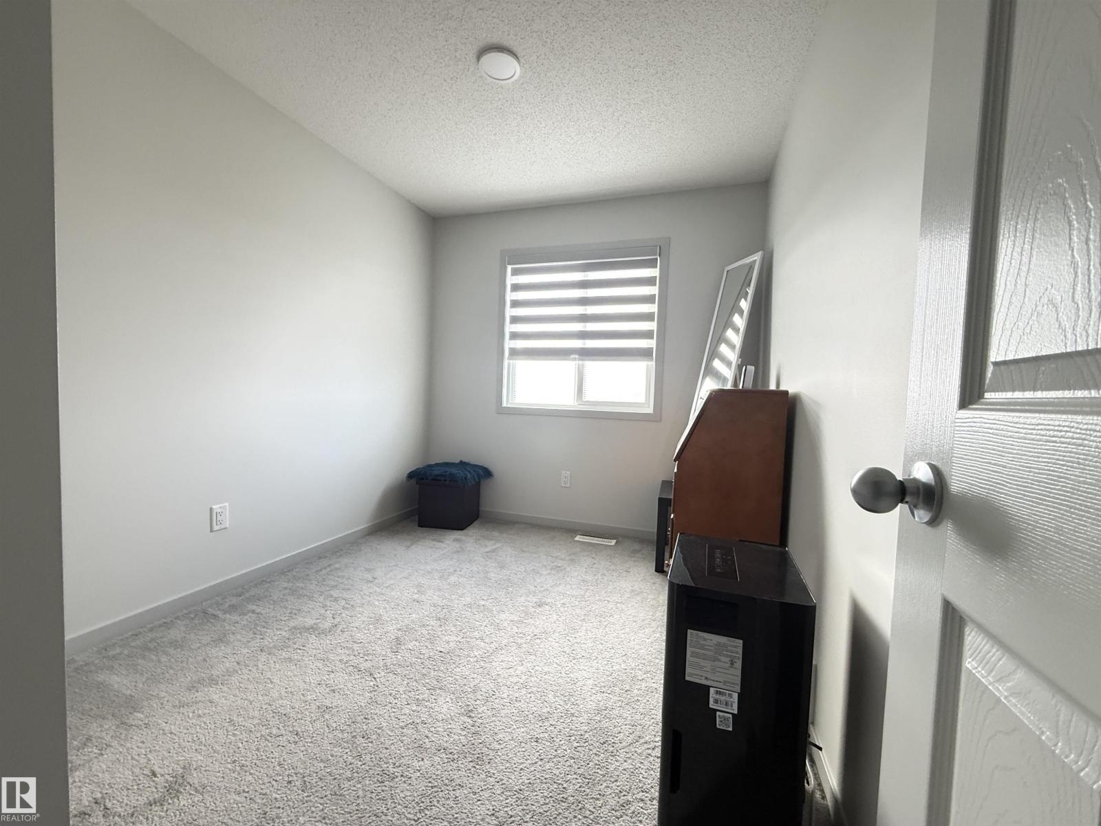 6283 176 Av Nw Property Photo 14