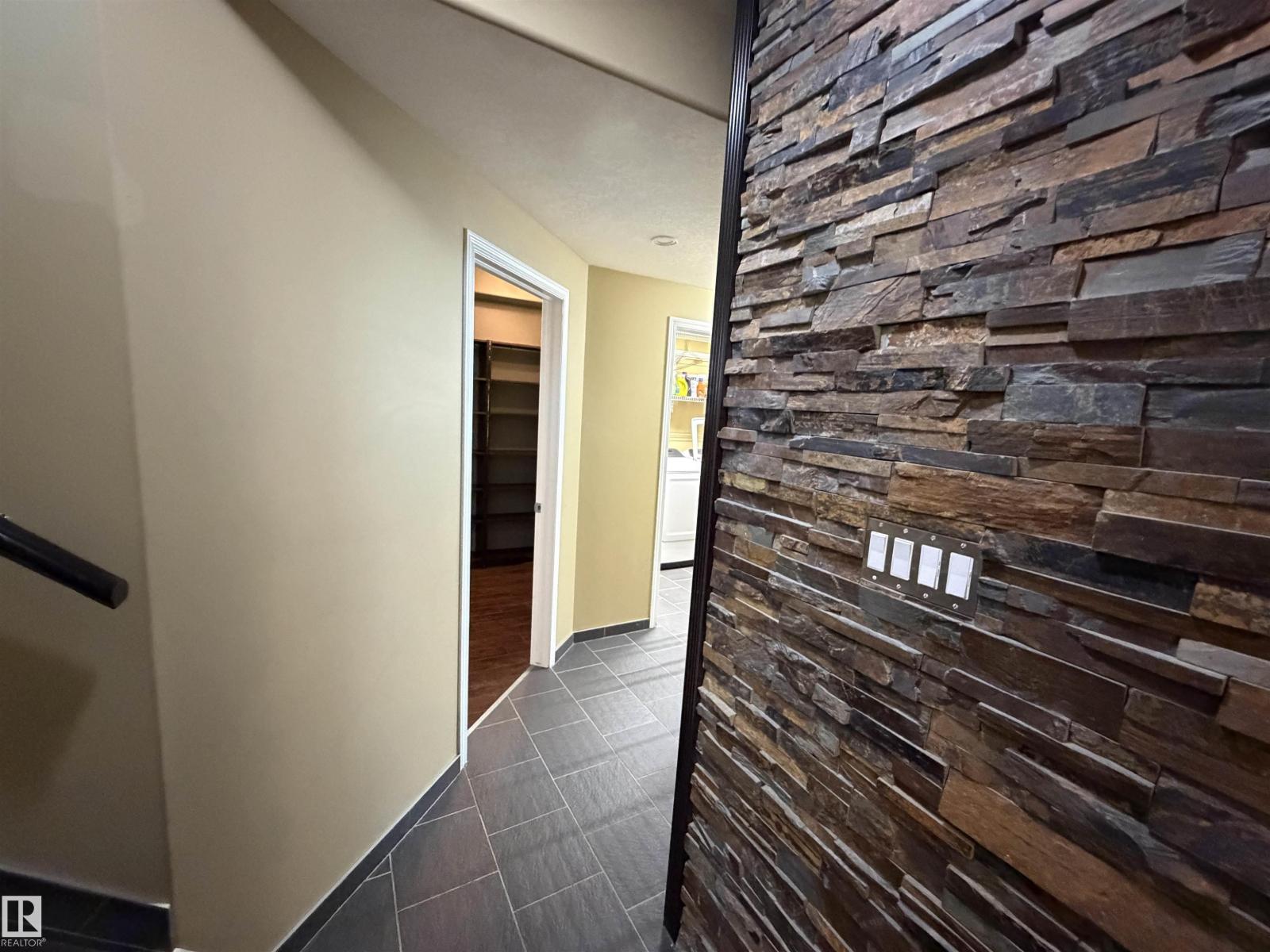 5304 155 Av Nw Property Photo 37