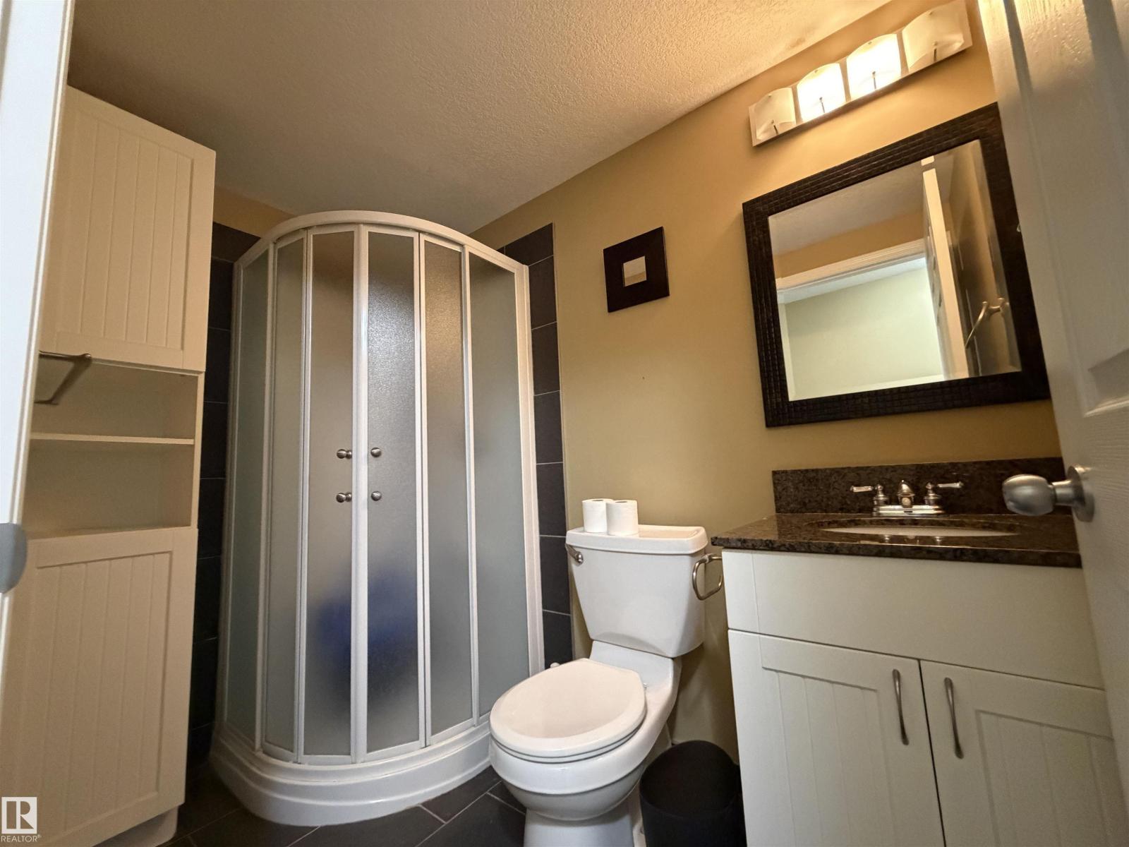 5304 155 Av Nw Property Photo 42