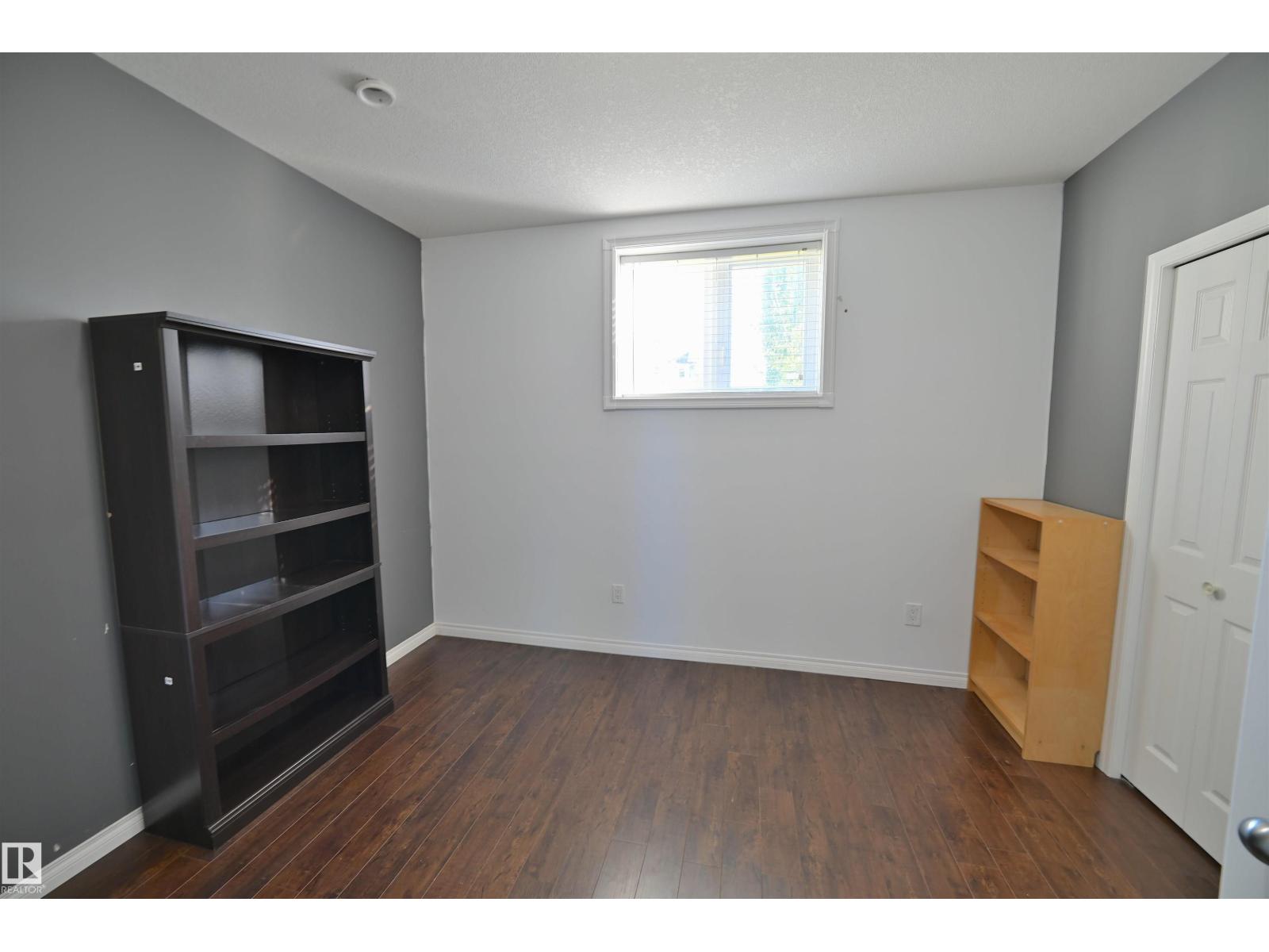 5304 155 Av Nw Property Photo 44