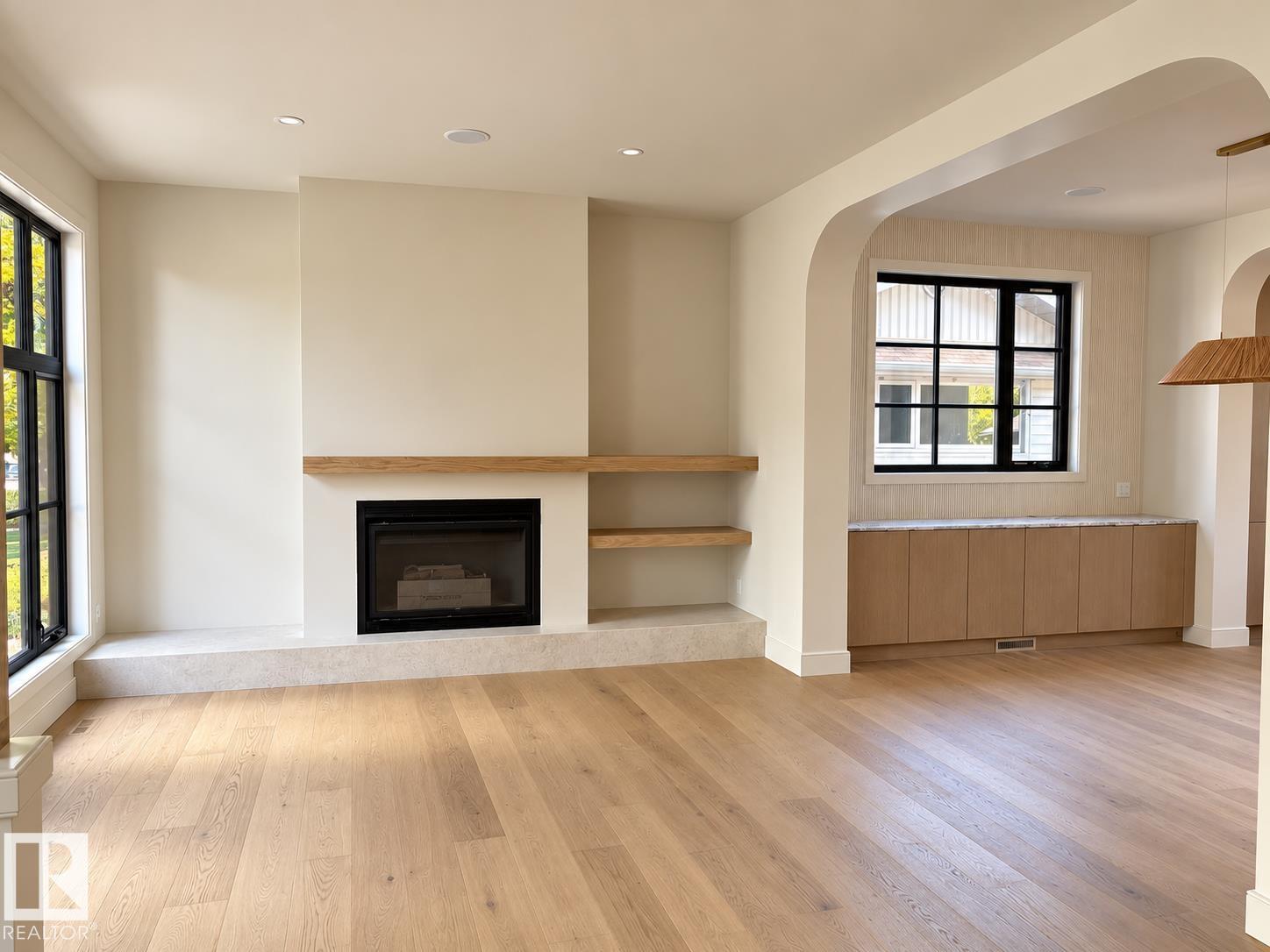 9243 148 St Nw Property Photo 5