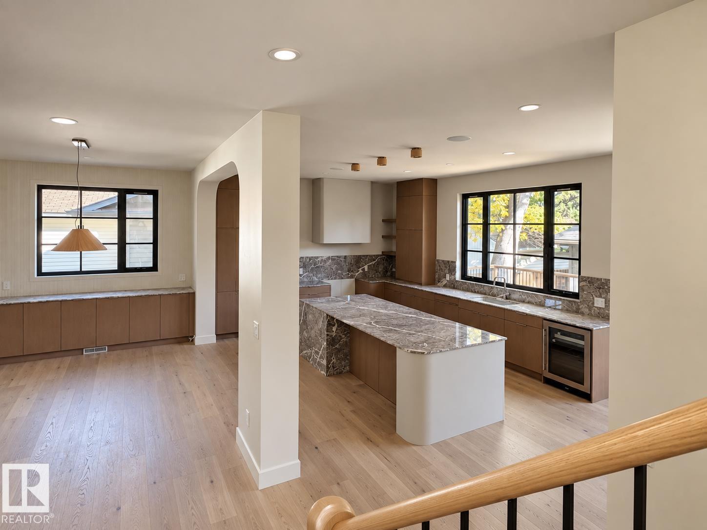 9243 148 St Nw Property Photo 8