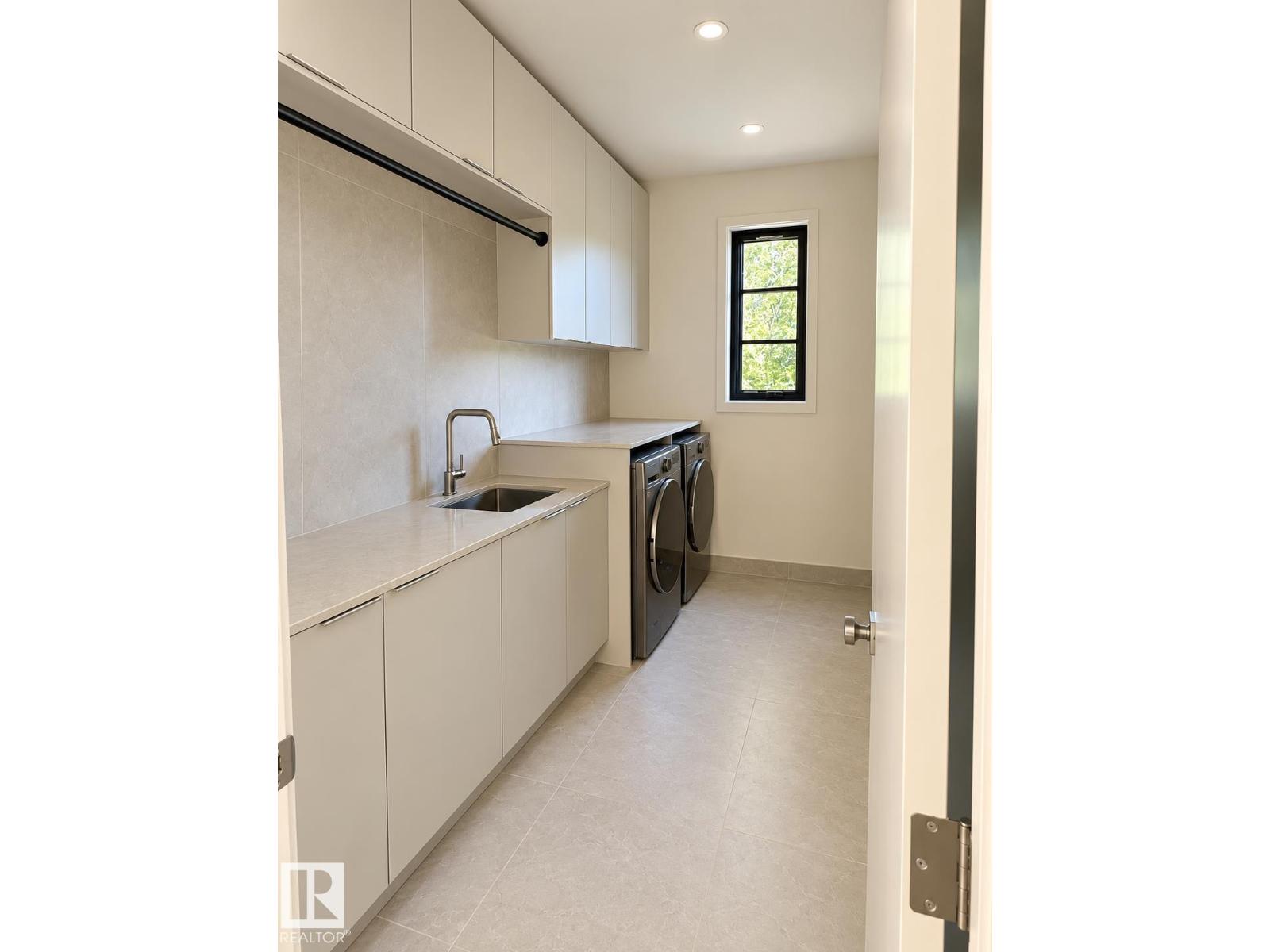 9243 148 St Nw Property Photo 34