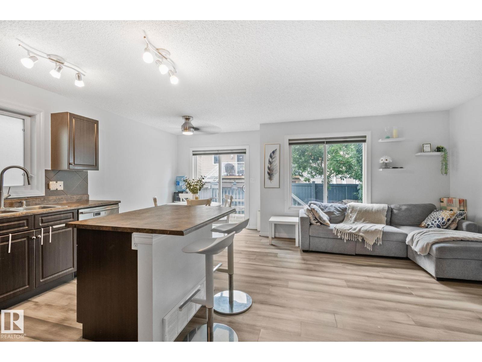 #20 5101 Soleil Bv Property Photo 4