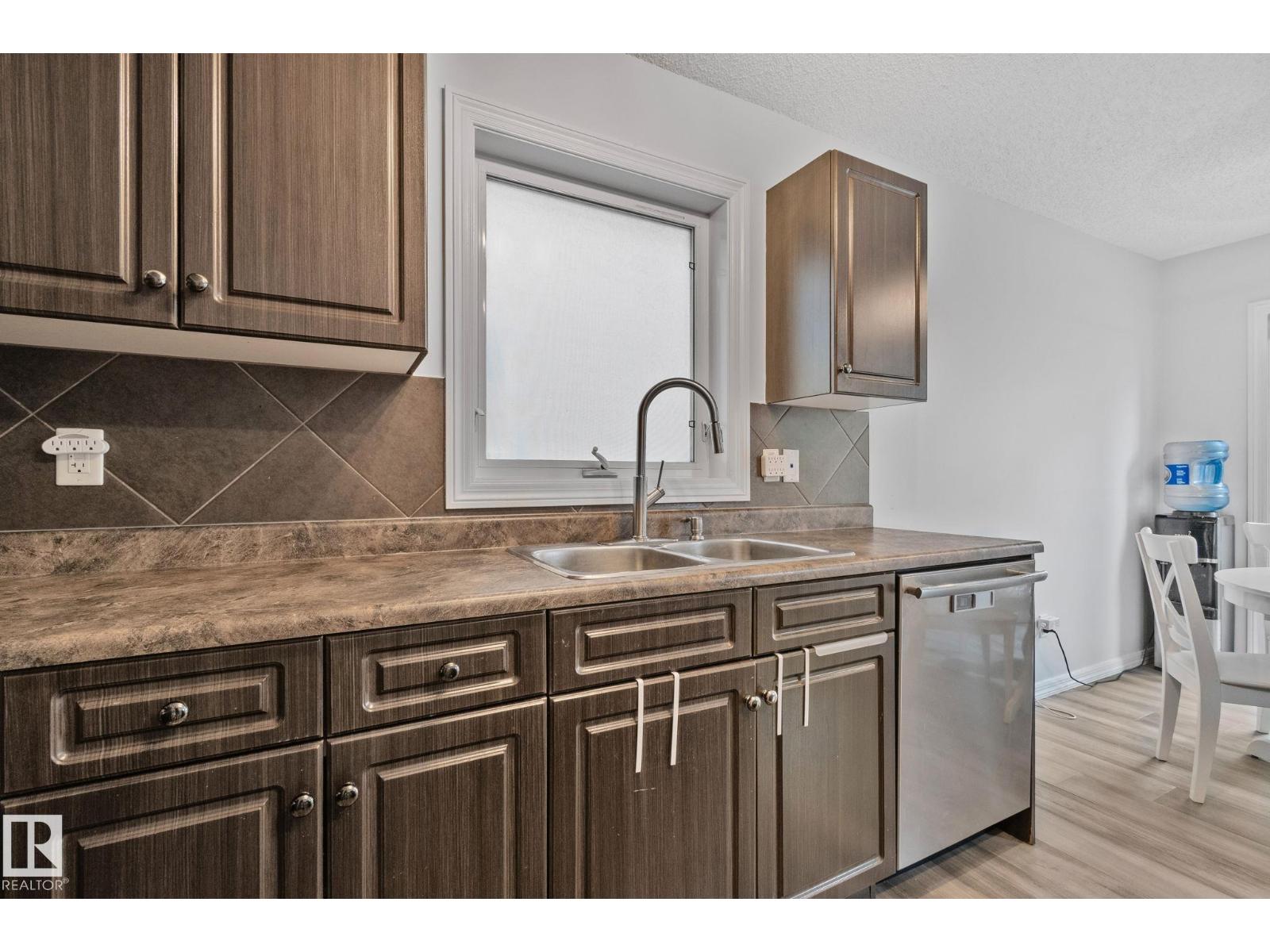 #20 5101 Soleil Bv Property Photo 9