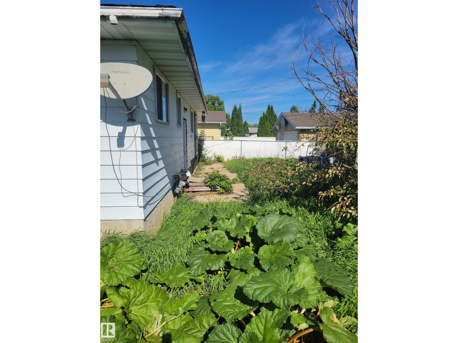 5111 59 St Property Photo 9