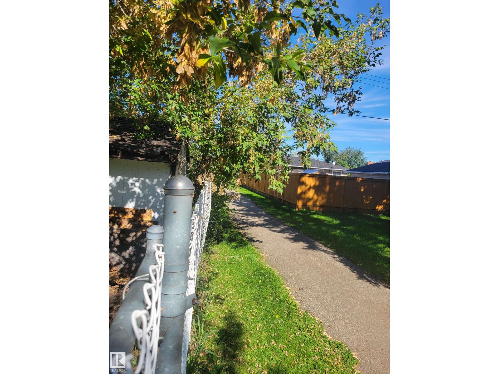 5111 59 St Property Photo 12