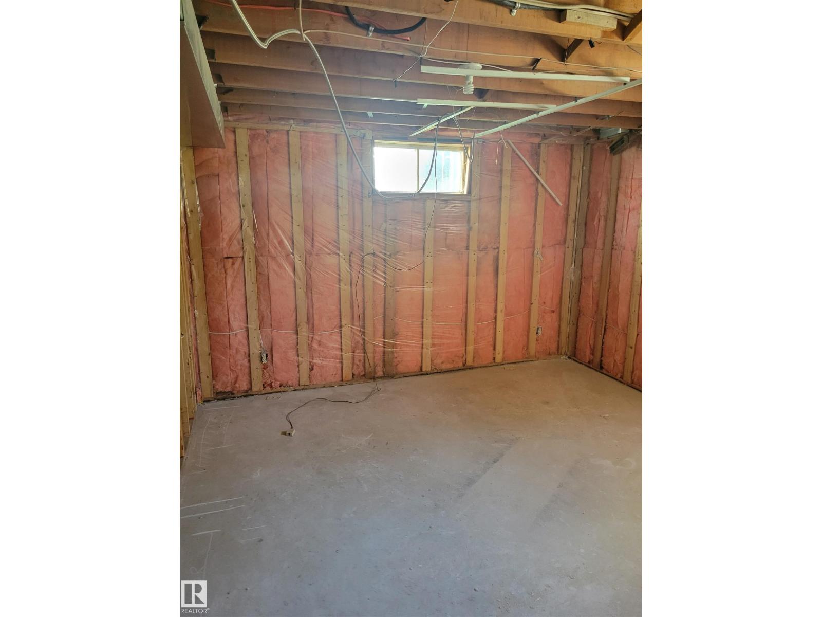 5111 59 St Property Photo 21