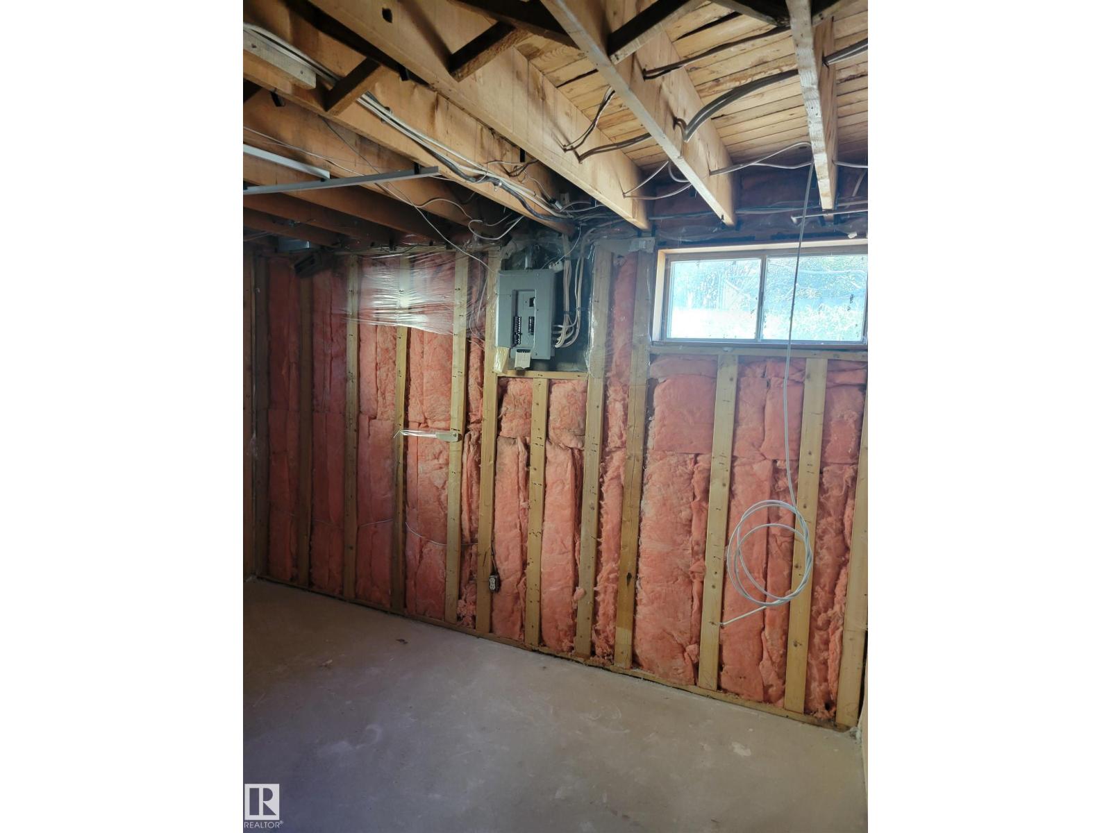 5111 59 St Property Photo 22