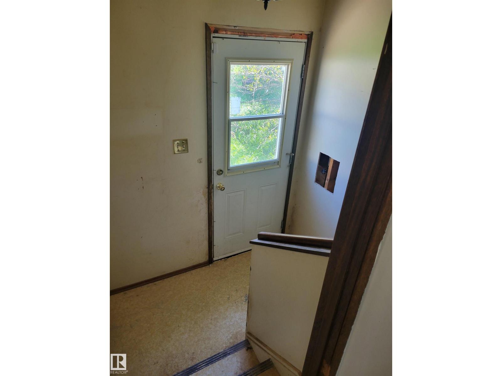 5111 59 St Property Photo 33