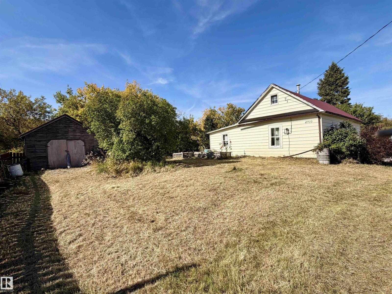 4910 50 Avenue Property Photo 10