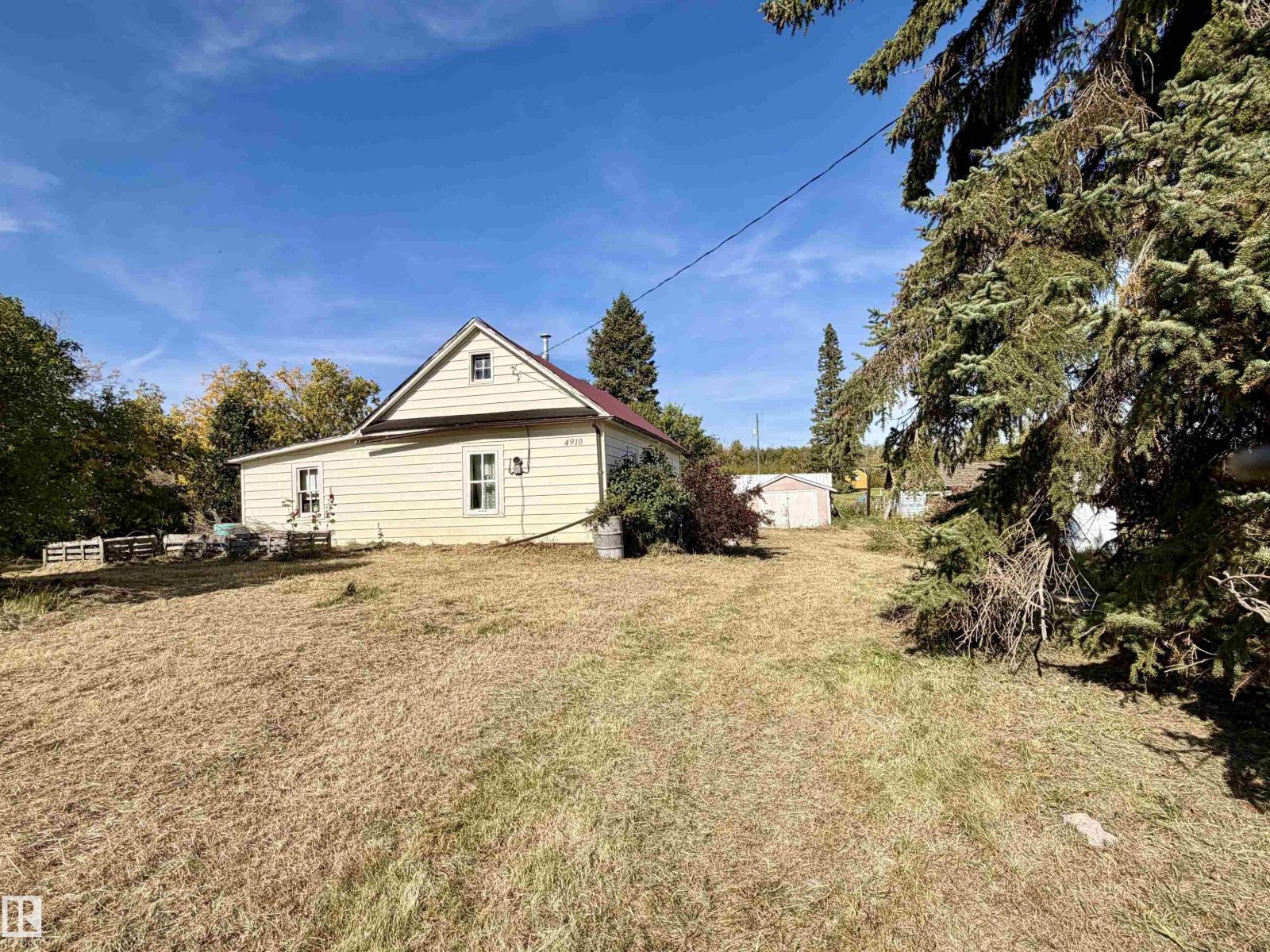 4910 50 Avenue Property Photo 11