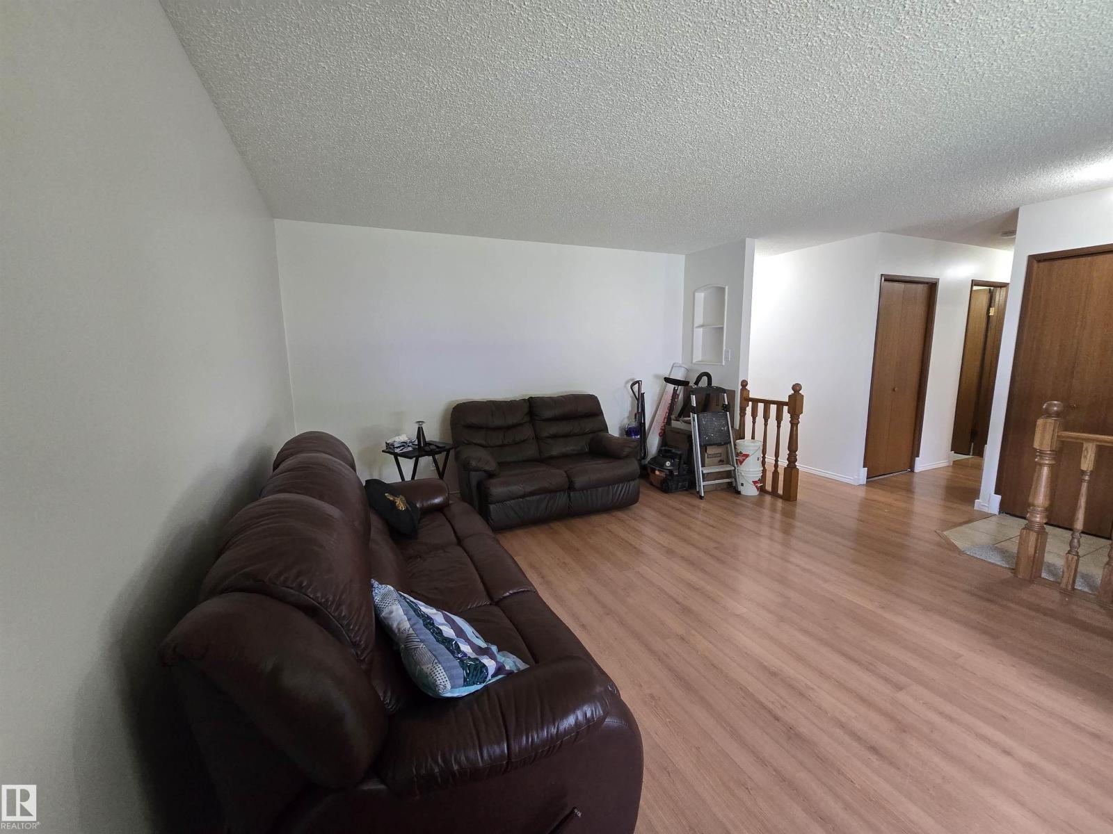 9831 188 St Nw Property Photo 6