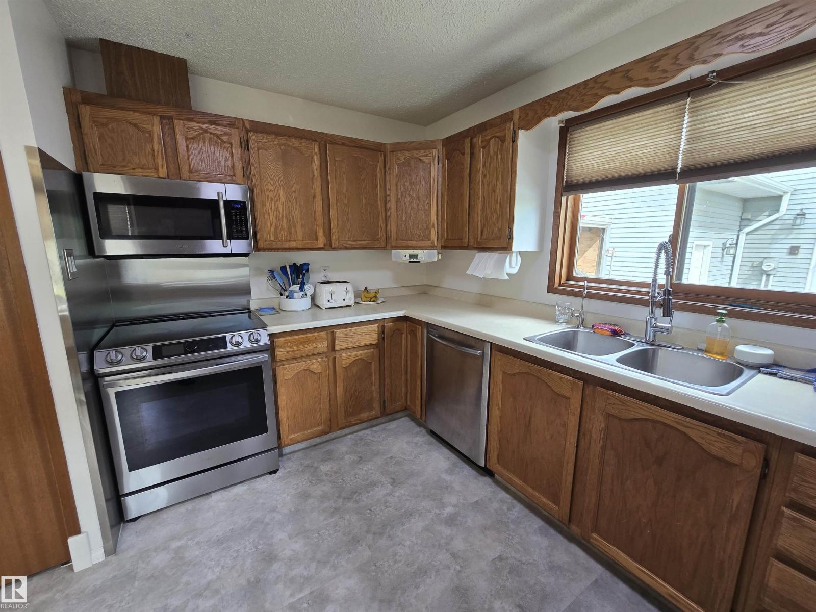 9831 188 St Nw Property Photo 21
