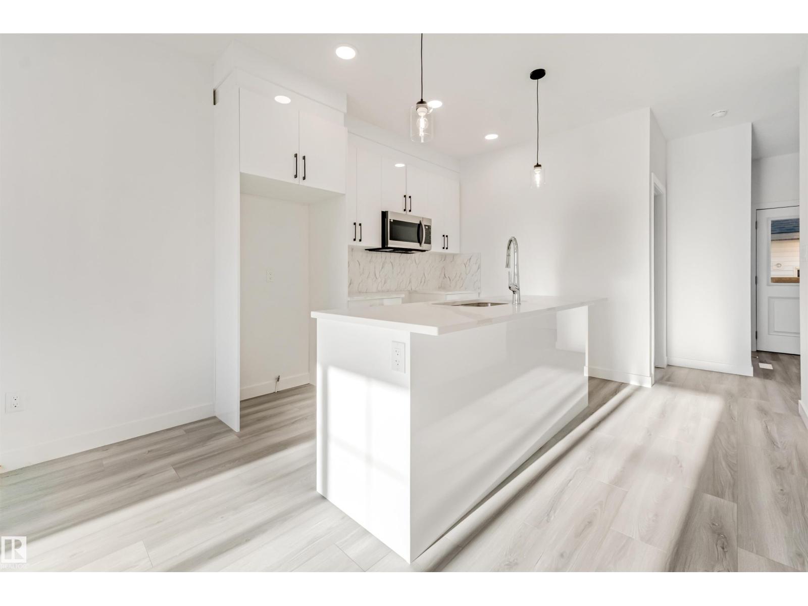 1515 211 Street Nw Property Photo 8
