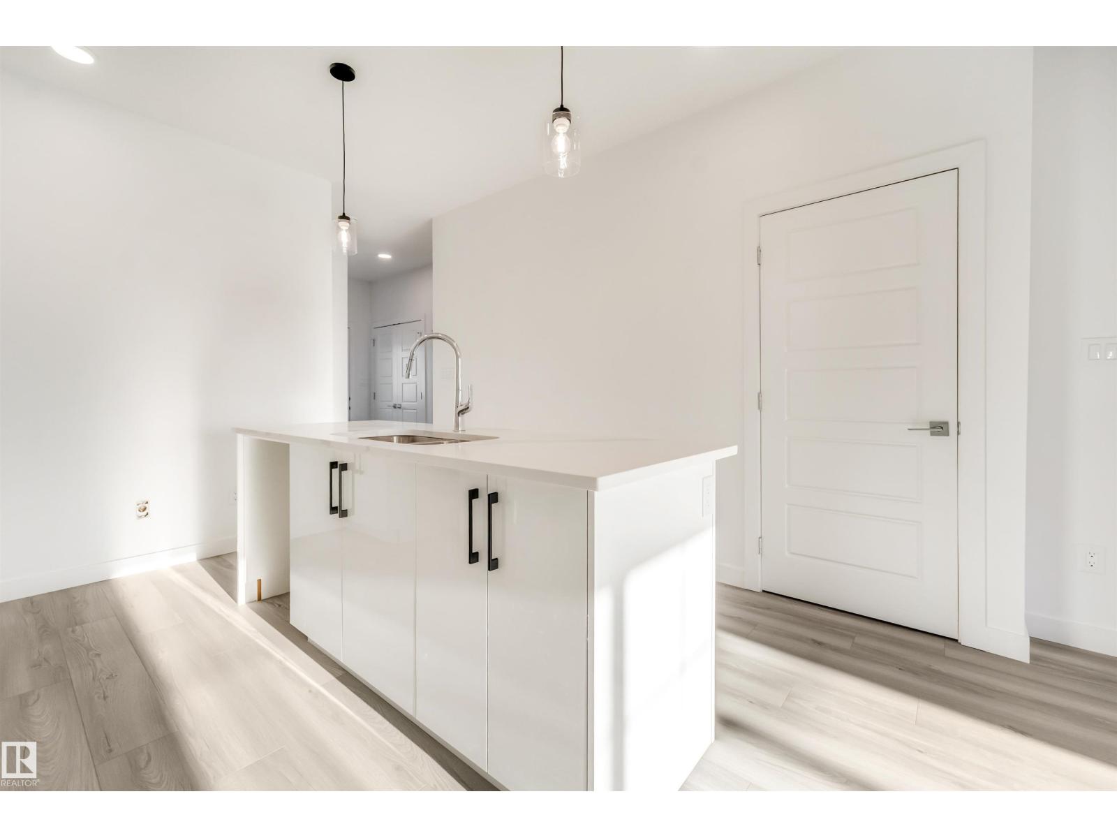 1515 211 Street Nw Property Photo 14