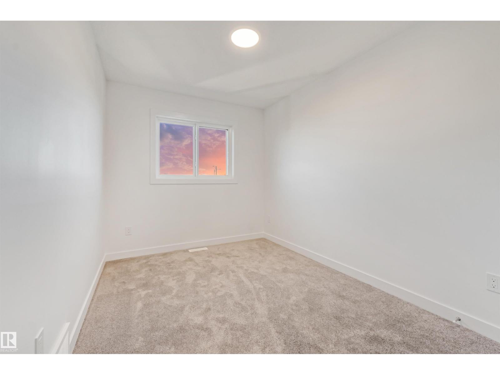 1515 211 Street Nw Property Photo 28
