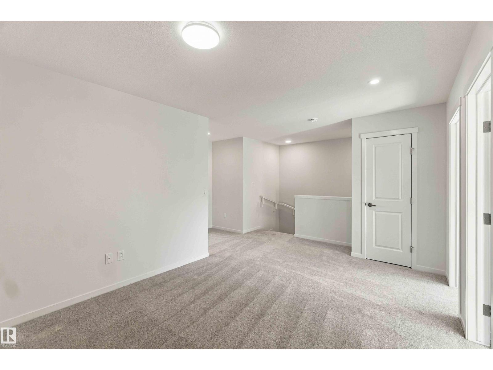 1242 Mcleod Av Property Photo 25